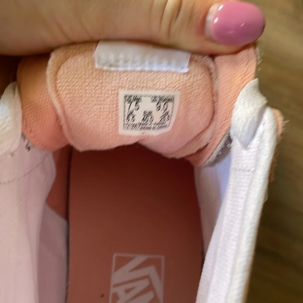 Platform vans - Picture 3 of 8